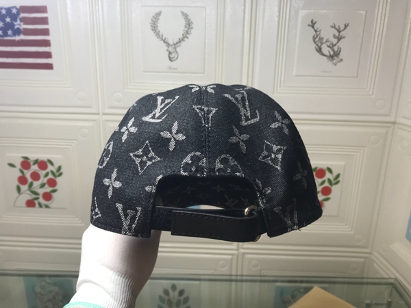 ブランド帽子側面デザイン